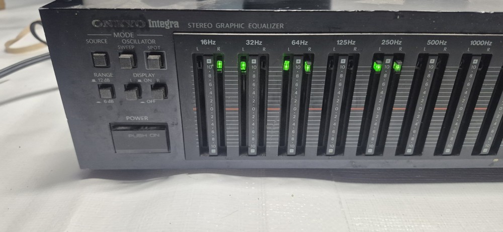 onkyo integra eq-35 Equalizer - Powers On - Missing Slider Knobs - As Is Read