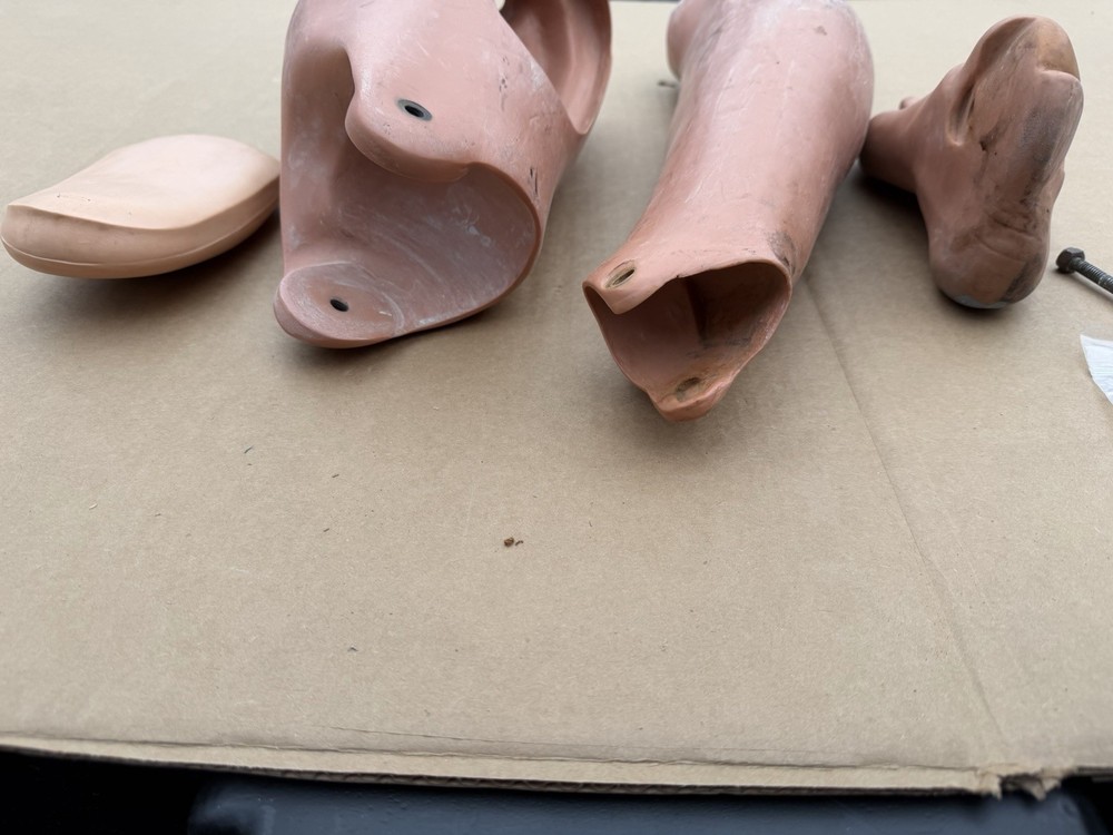 Laerdal Manikin Right Leg