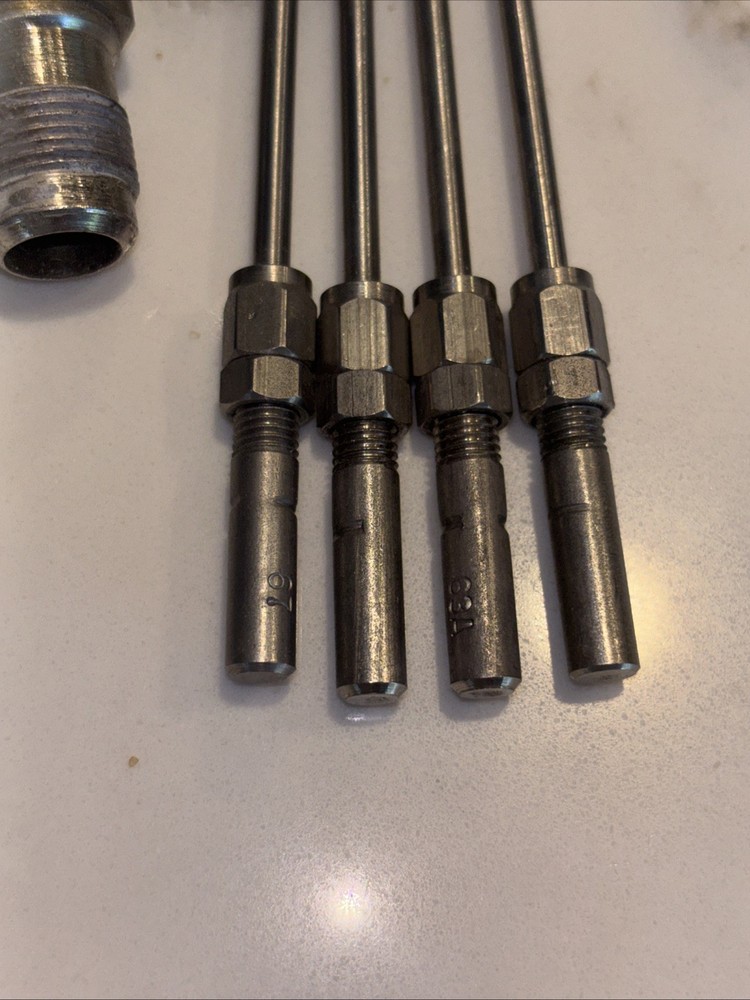 Binks 66SD, 67PD, 63B And 4 Needles Bundle