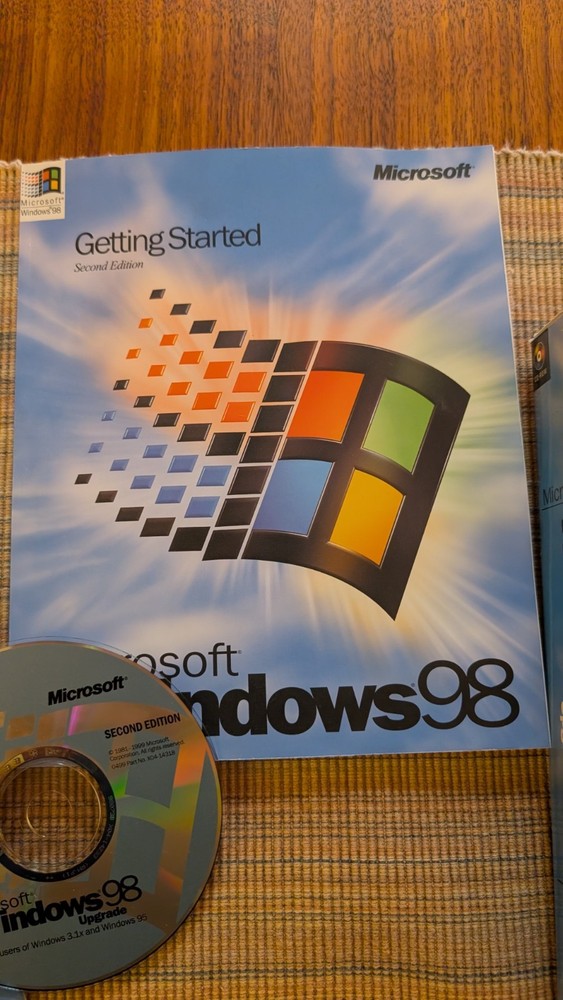 Microsoft Windows 98 Upgrade Second Edition Vintage - CD and Key Code