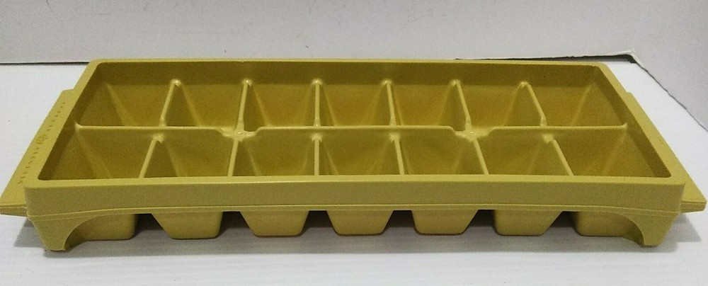 Vintage General Electric Plastic Ice Cube Tray 14 Cube 13"