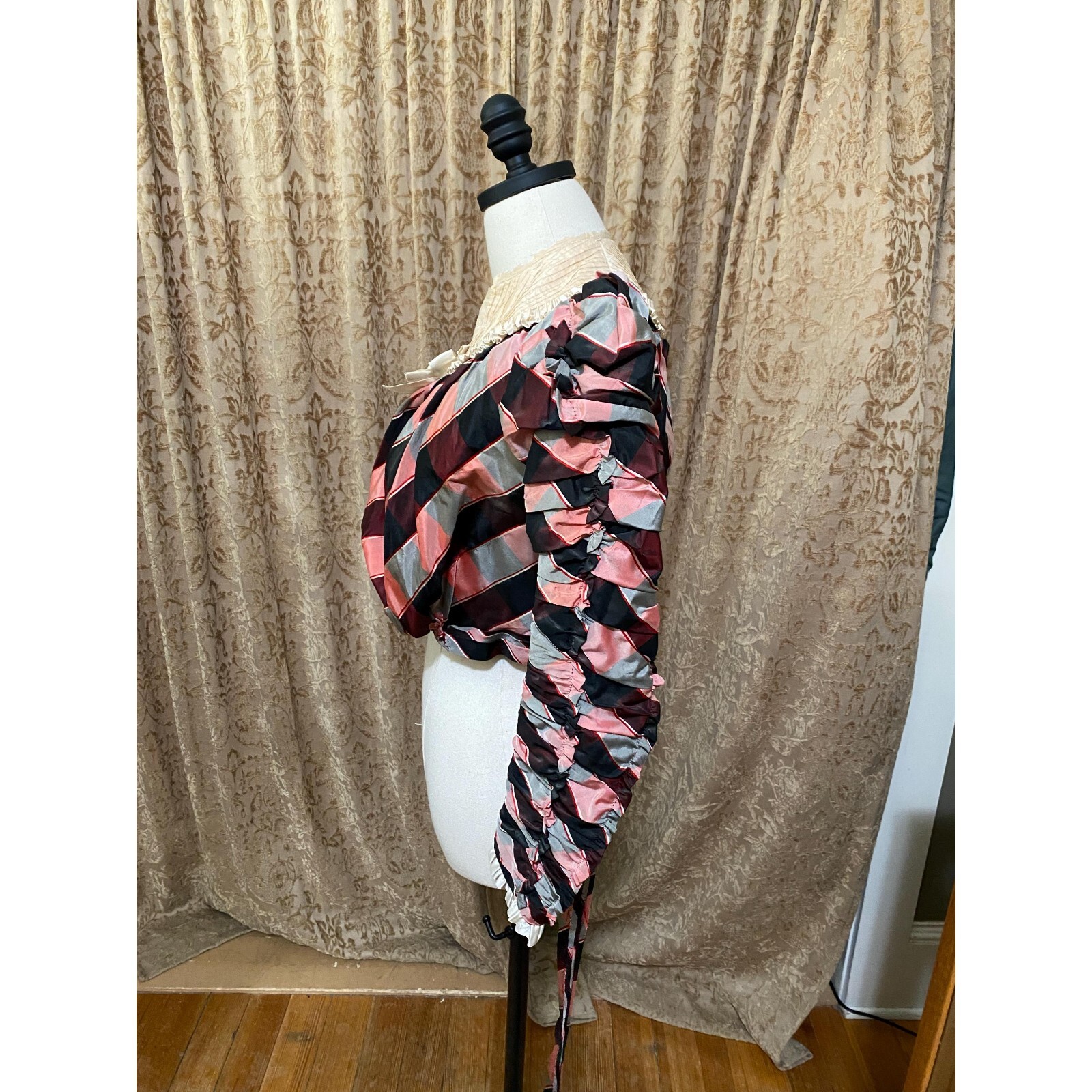 Victorian bodice, circa late 1890s. Checkered Boned interior. Puff Sleeves