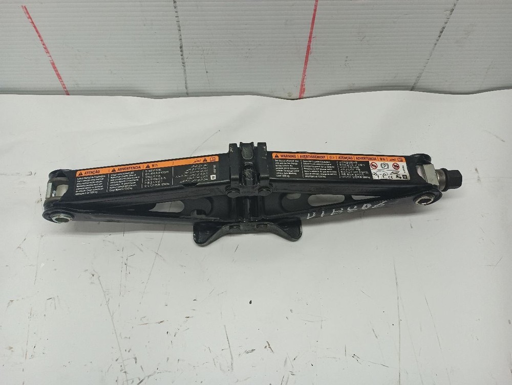 2012 CRUZE Jack less Tools 12718904