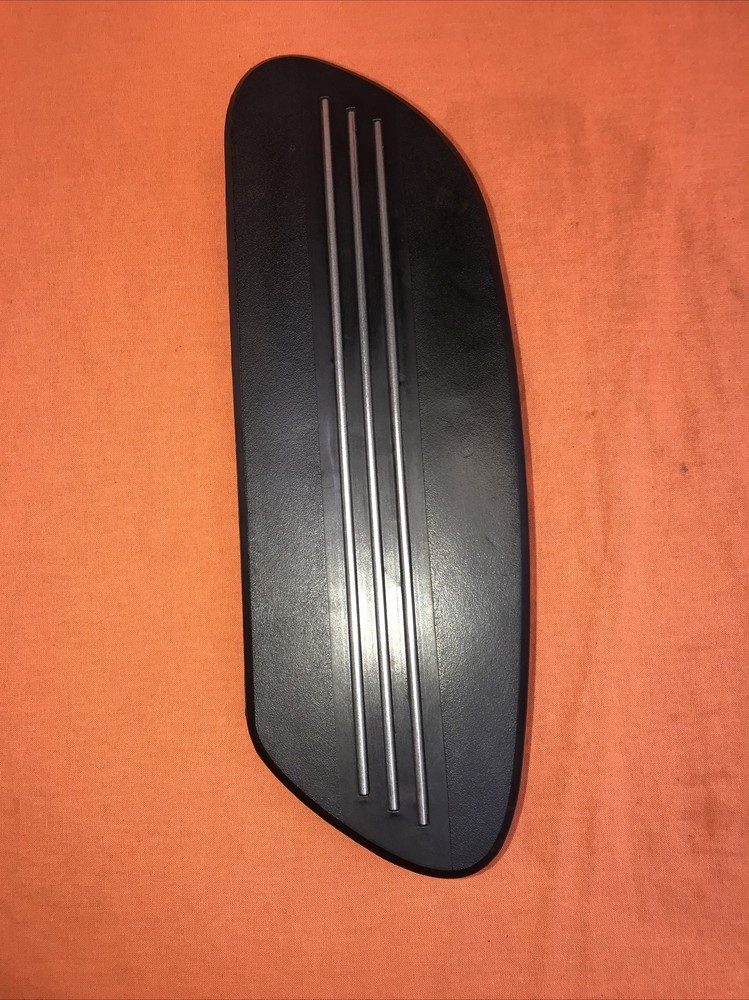 HARLEY-DAVIDSON GENUINE STREAMLINER FLOORBOARD RUBBER INSERT-RIGHT SIDE ONLY!