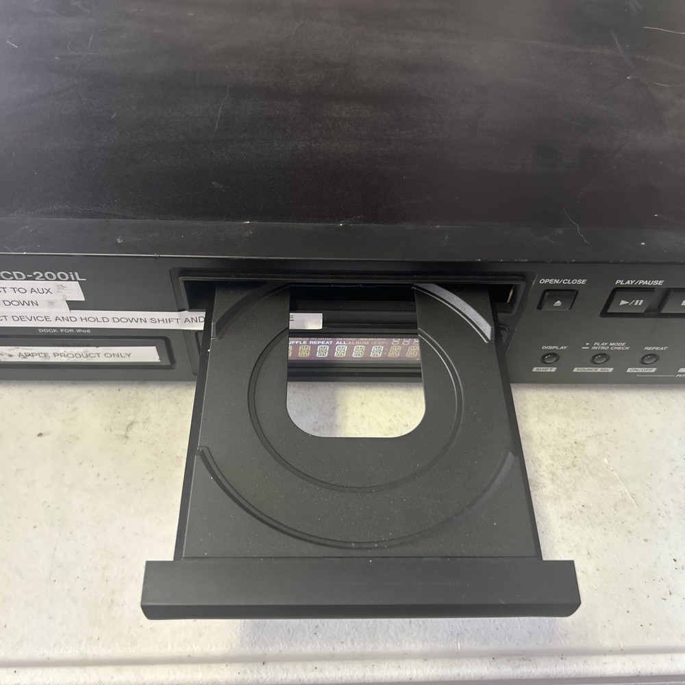 Tascam CD-200iL Professional iPod Dock Combo CD Player “DRIVE ERROR”