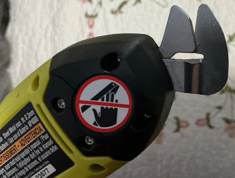 RYOBI TEK4 MC100L 4V Cordless Scissors Snips **EXCELLENT CONDITION** Bare Tool