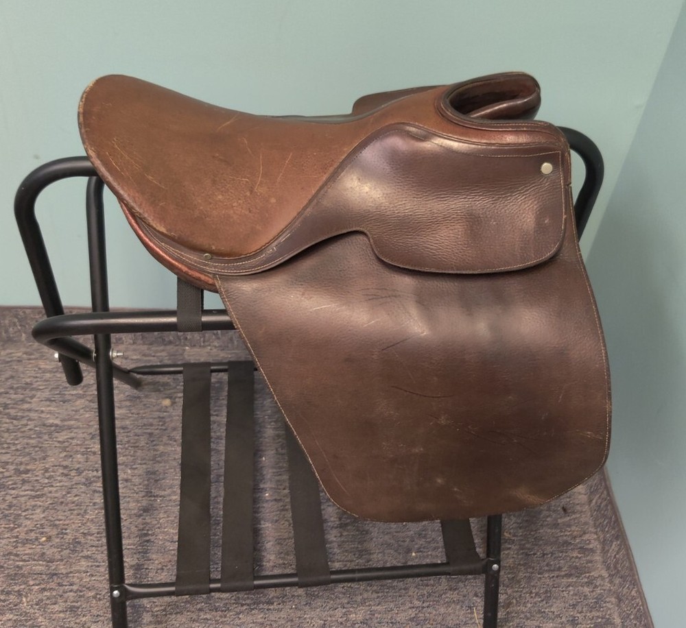 18.5" Eldonian English Saddle