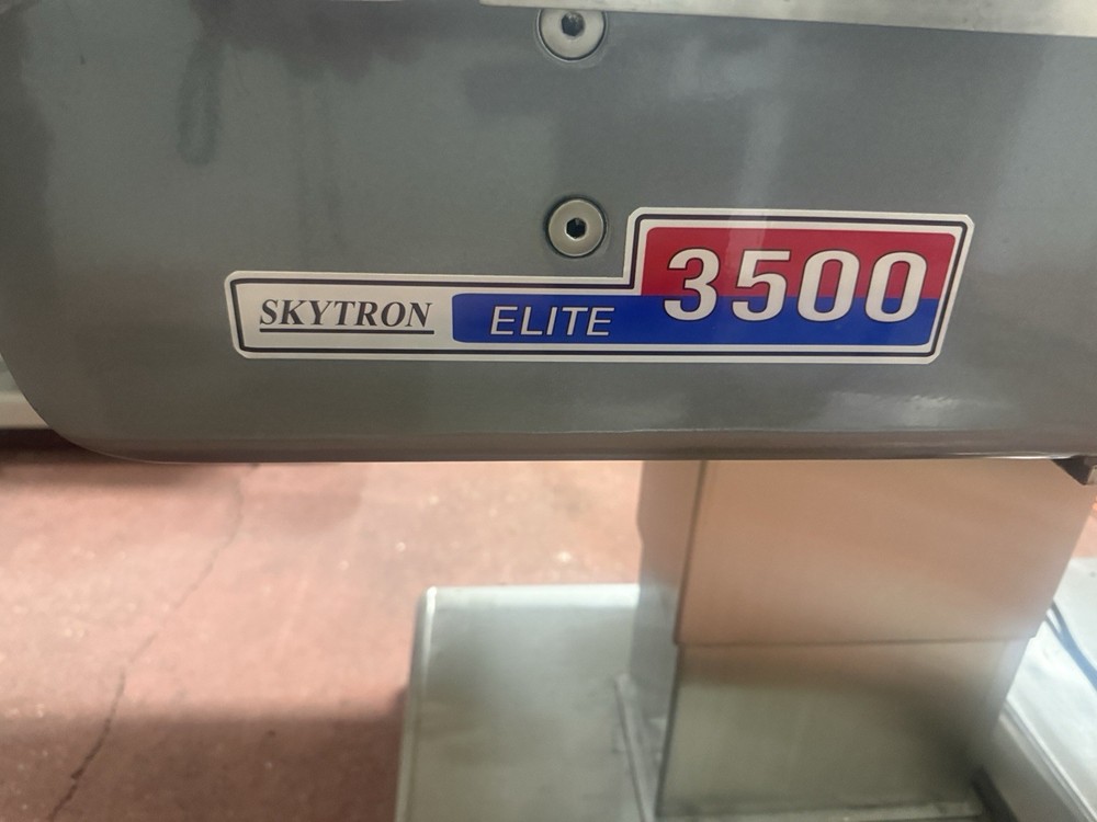 Skytron 3500 Series OR Table With Pendant