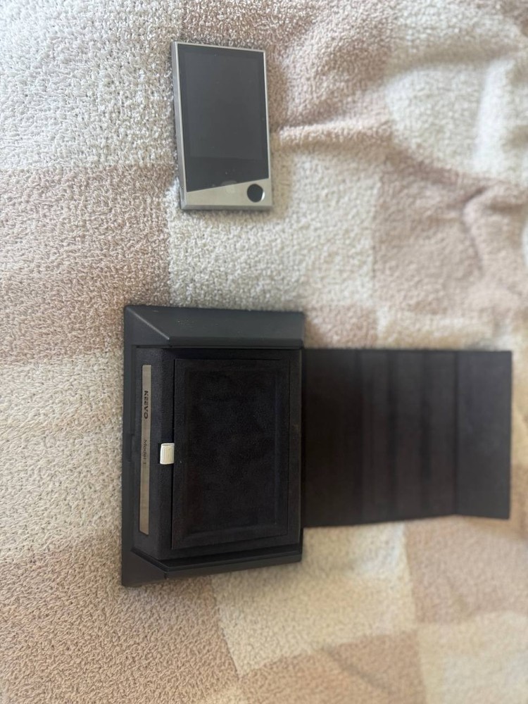 Keevo Model 1 Hardware Cryptocurrency Wallet New in Box Leather Case USB Cable