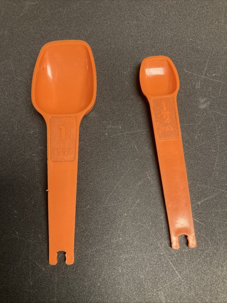 Tupperware Measuring Spoons Orange 1 Tablespoon 1/2 Teaspoon Replacement
