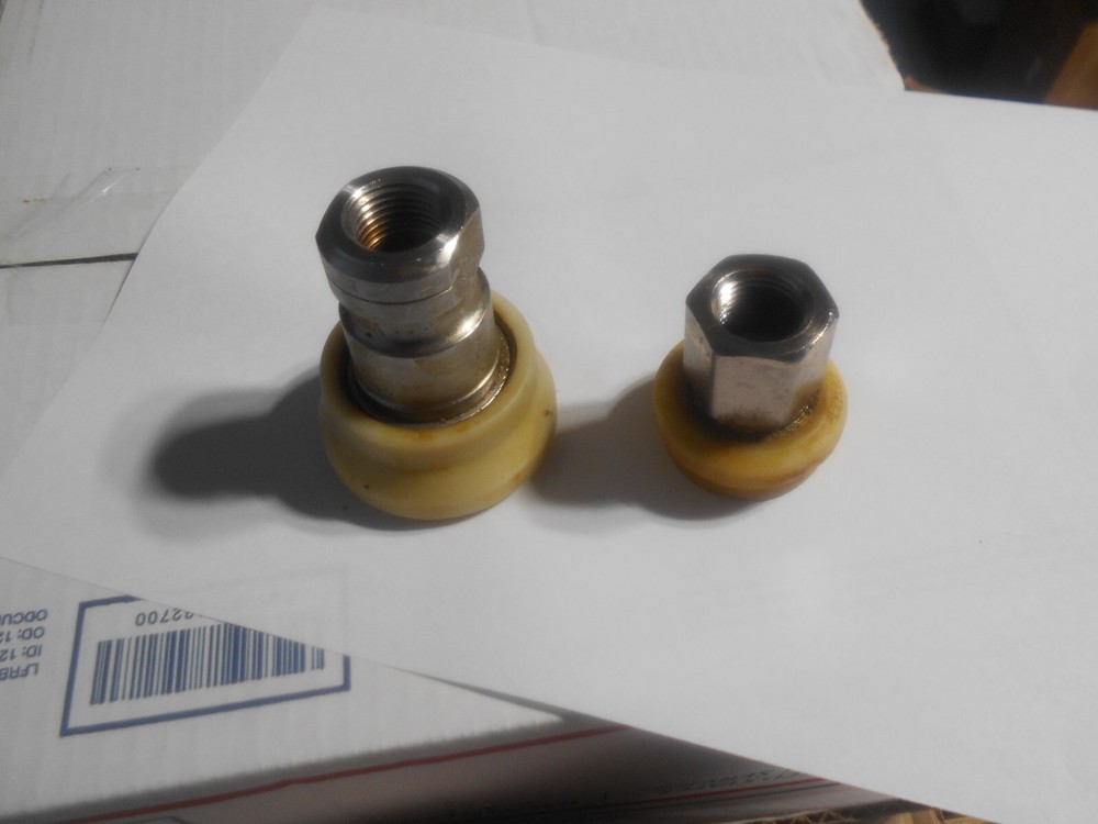GILES GBF-50 QUICK DISCONNECT COUPLINGS