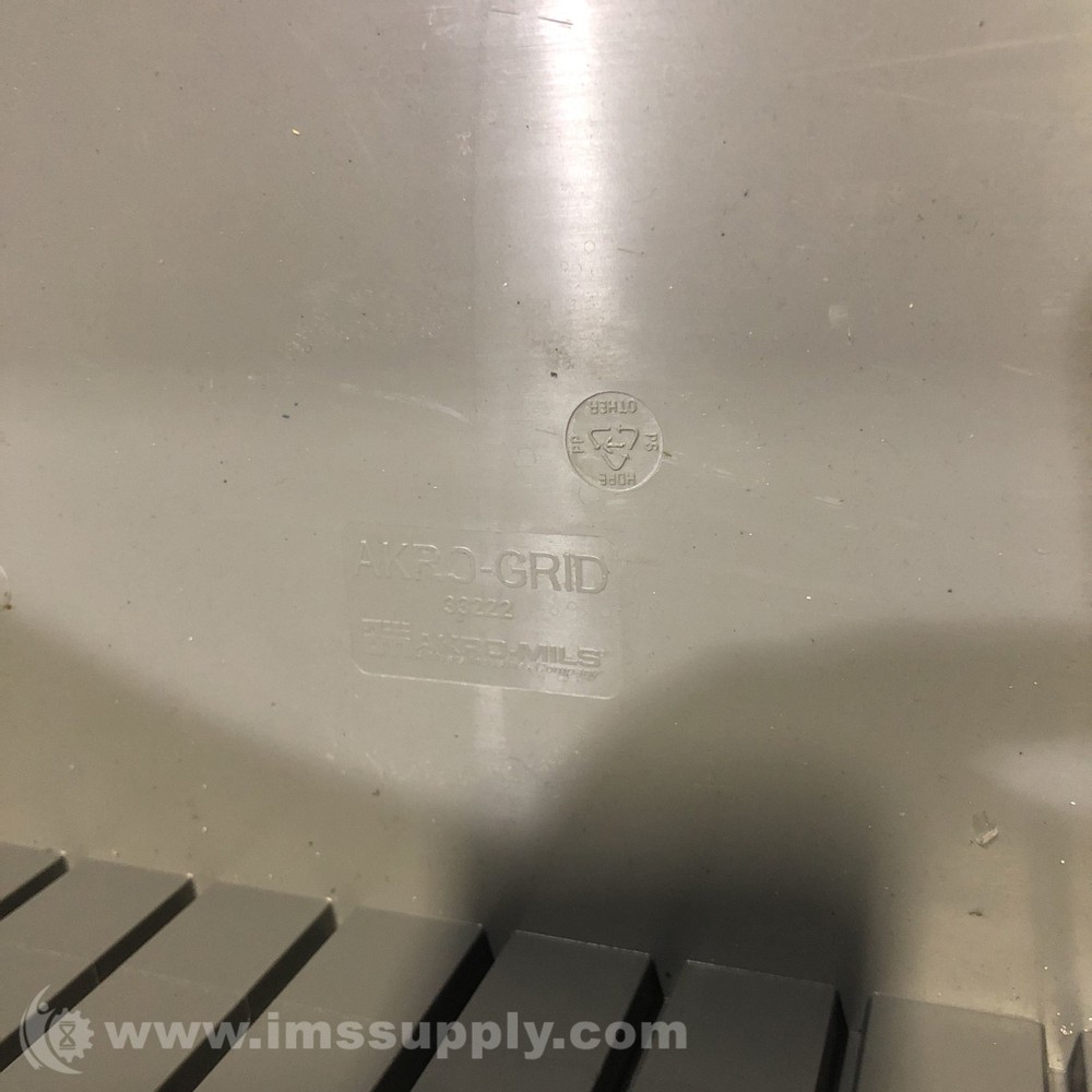 Akro Mils 33222 Gray Divider Box USIP