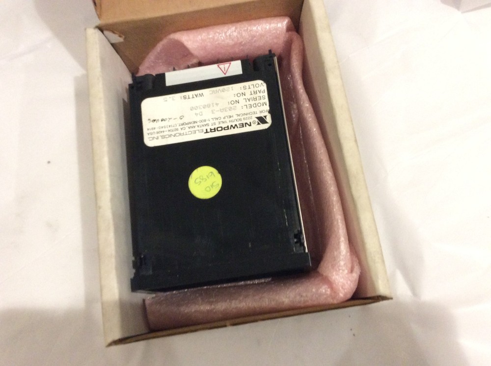 Newport Electronics 203A-3 Temperature Control