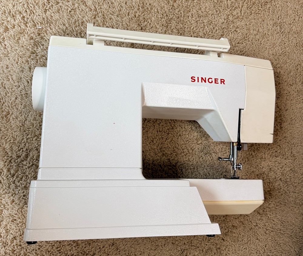 Singer Solid State Sewing Machine Model 9044