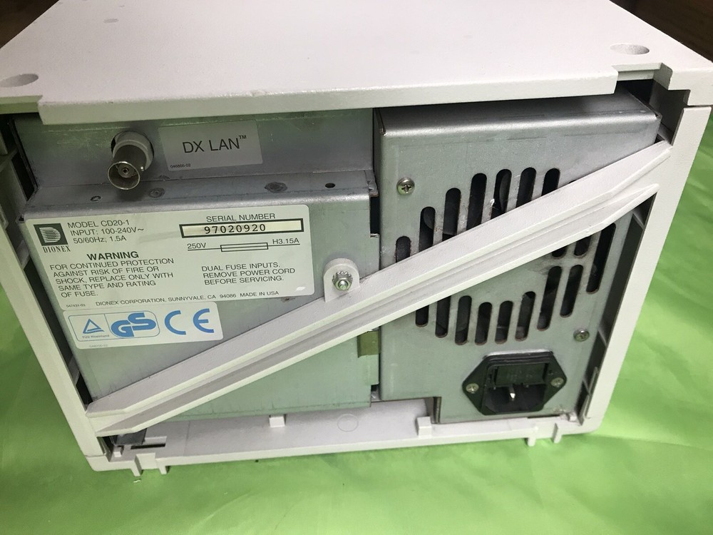 Dionex CD20 HPLC Chromatography Conductivity Detector CD20-1
