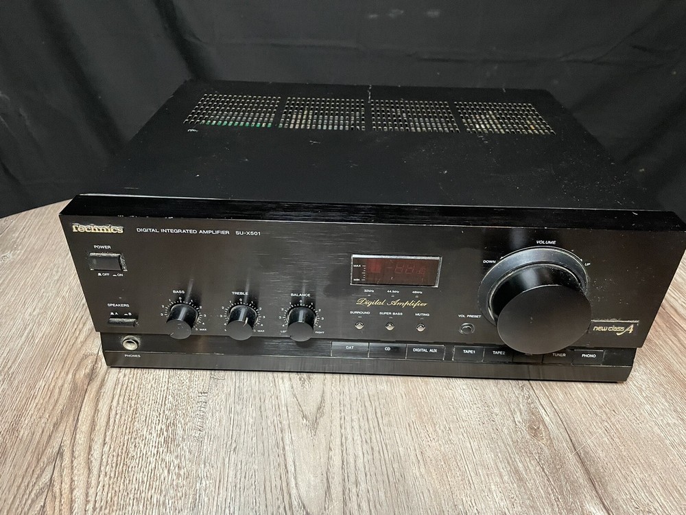 TECHNICS SU-X501/ No Cords /Parts Only