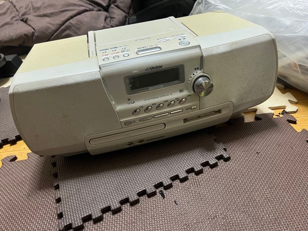 Victor CD radio cassette player