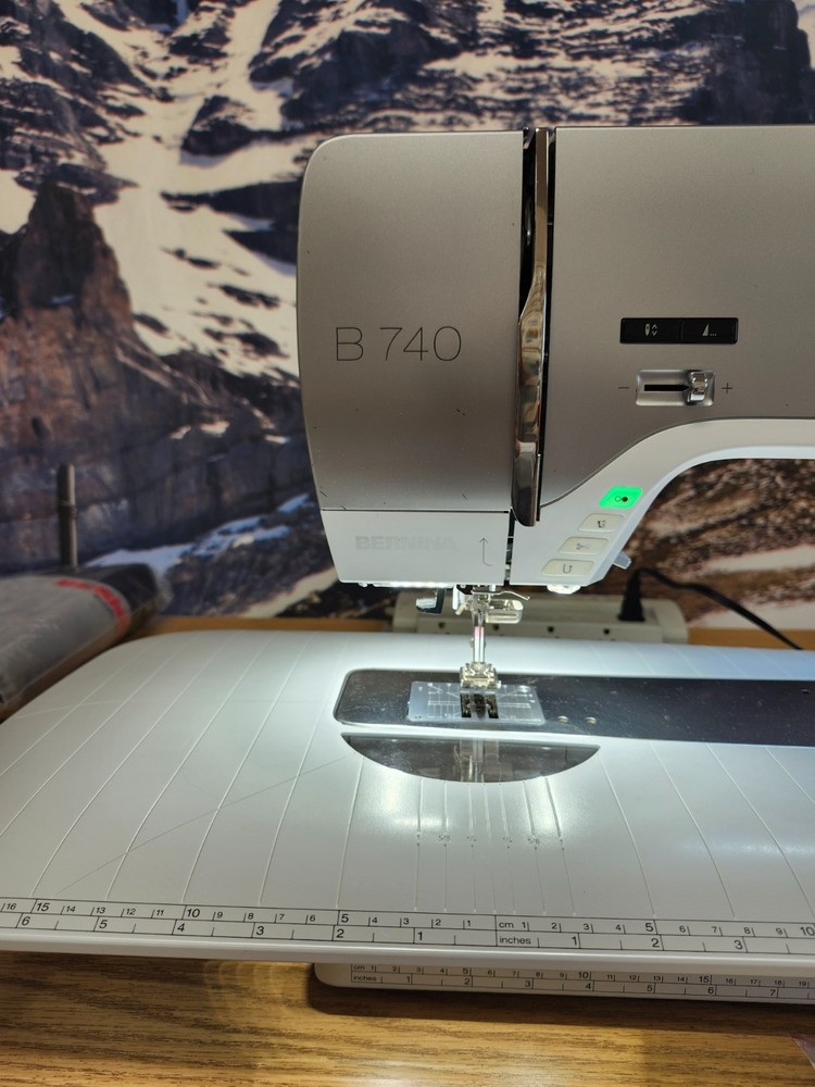 Bernina 740 Sewing Machine! Professionally Serviced!