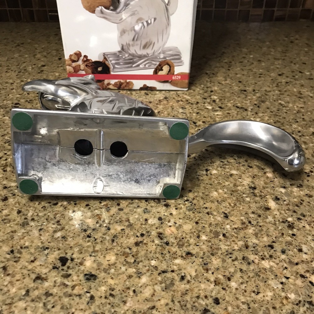 Cast Aluminum "Davy Crackit" Squirrel Nutcracker Norpro 5 1/2"