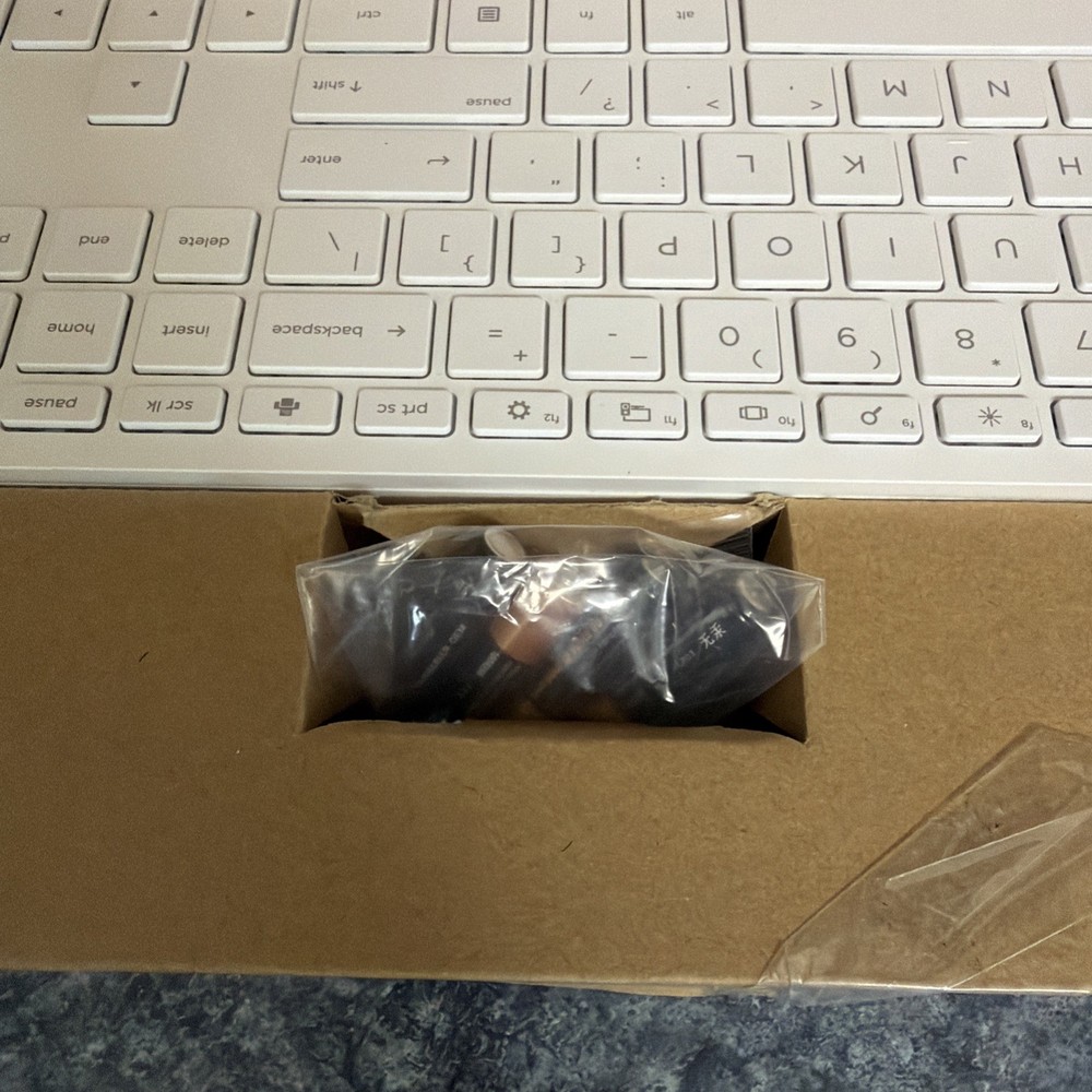 HP 710 White Wireless Keyboard Mouse Combo New