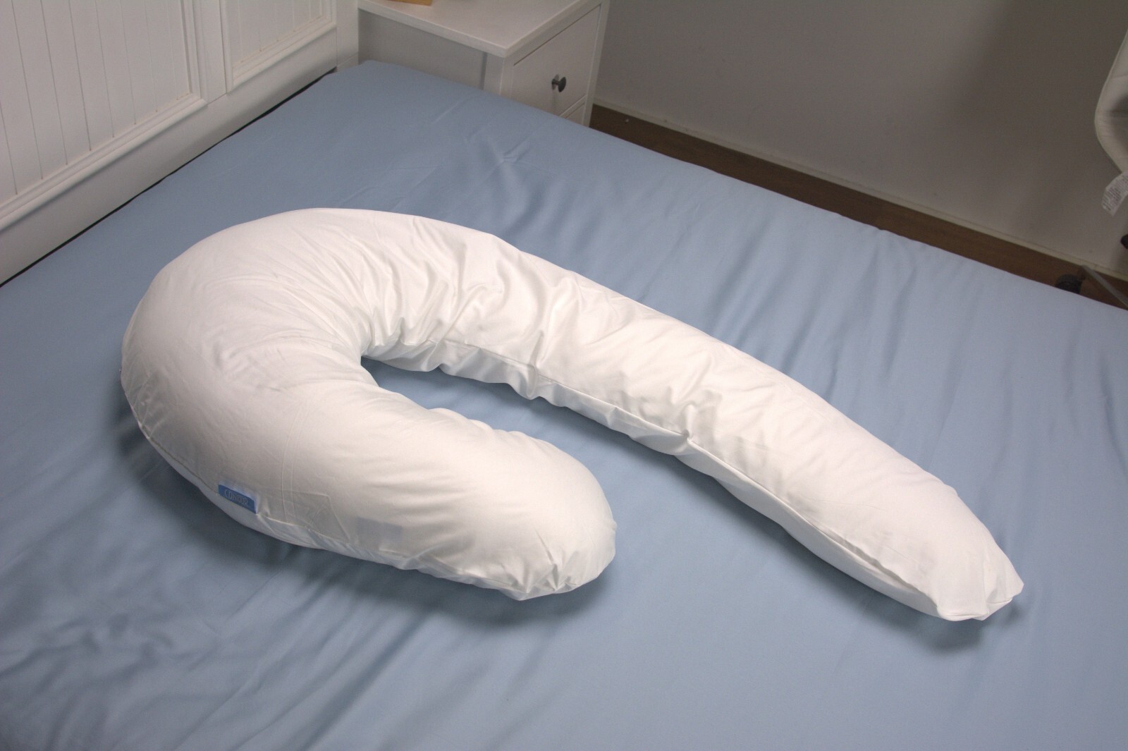 Contour Swan Pillowcase Protector