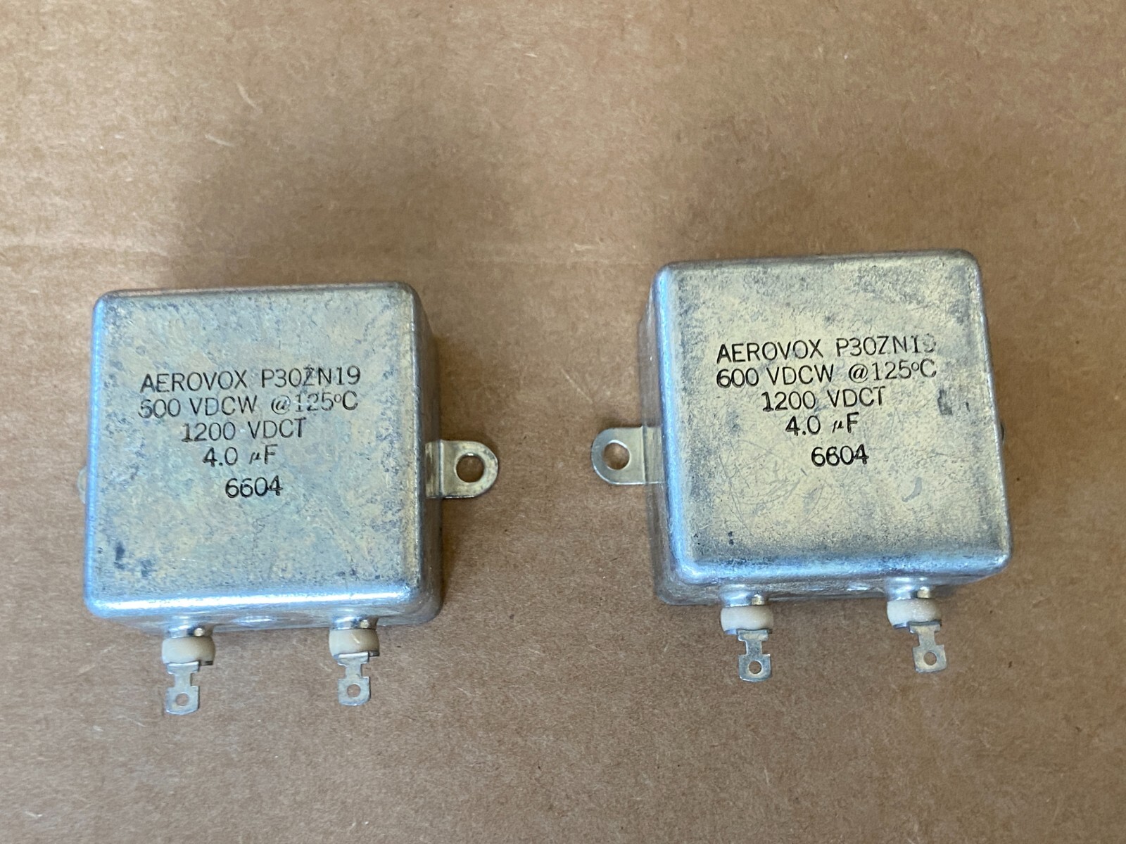 NOS PAIR Aerovox 4 uf 600v Bathtub Oil Capacitors TEST GOOD Vintage 1960s (Qty)