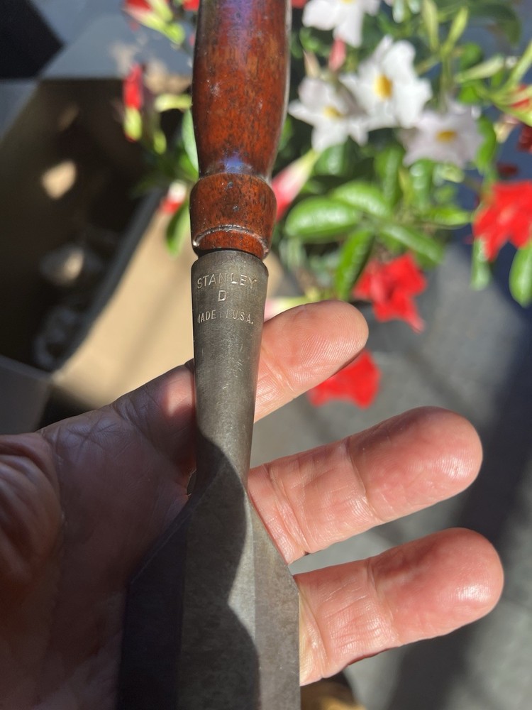 Old Collectible tools Vintage Stanley 1 1/2" bevel edge socket chisel Extra long