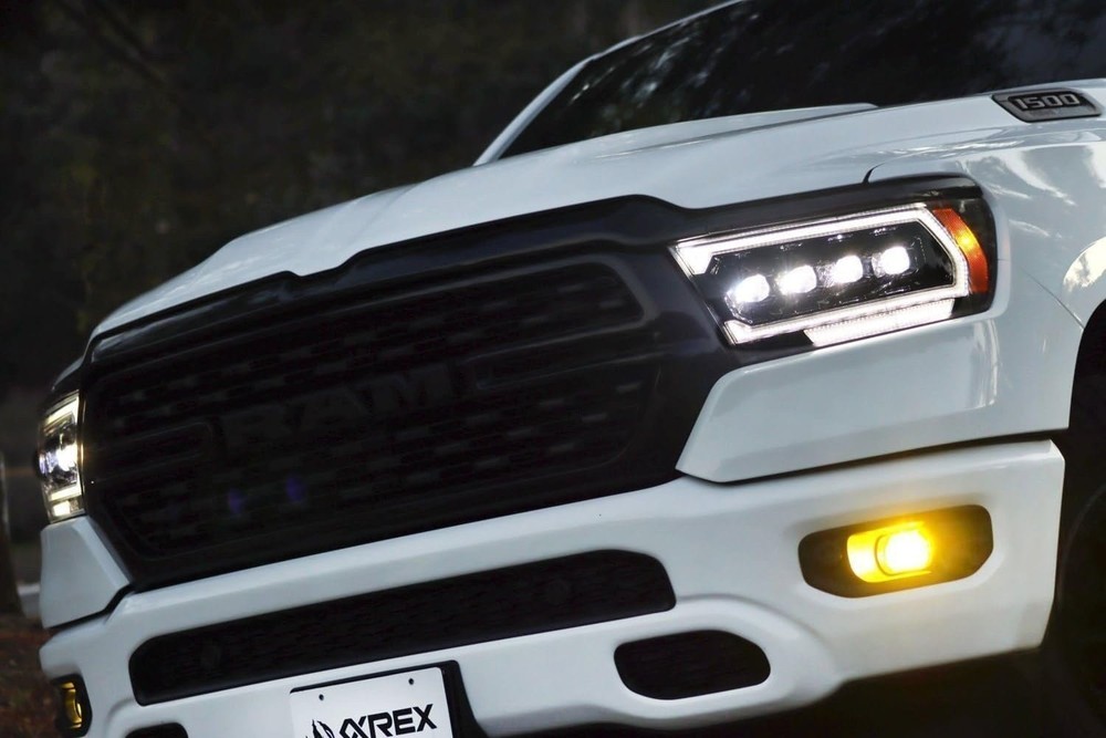 NOVA-SERIES PROJECTOR HEADLIGHTS