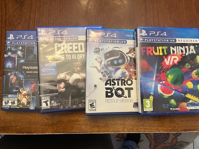 Playstation PS4 PRO 1 TB VR bundle with games - Read description