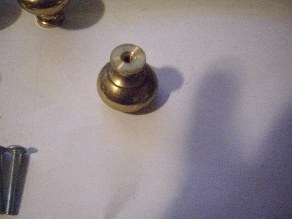 VINTAGE SOLID BRASS ROUND DOOR DRAWER PULLS KNOBS WITH SCREWS