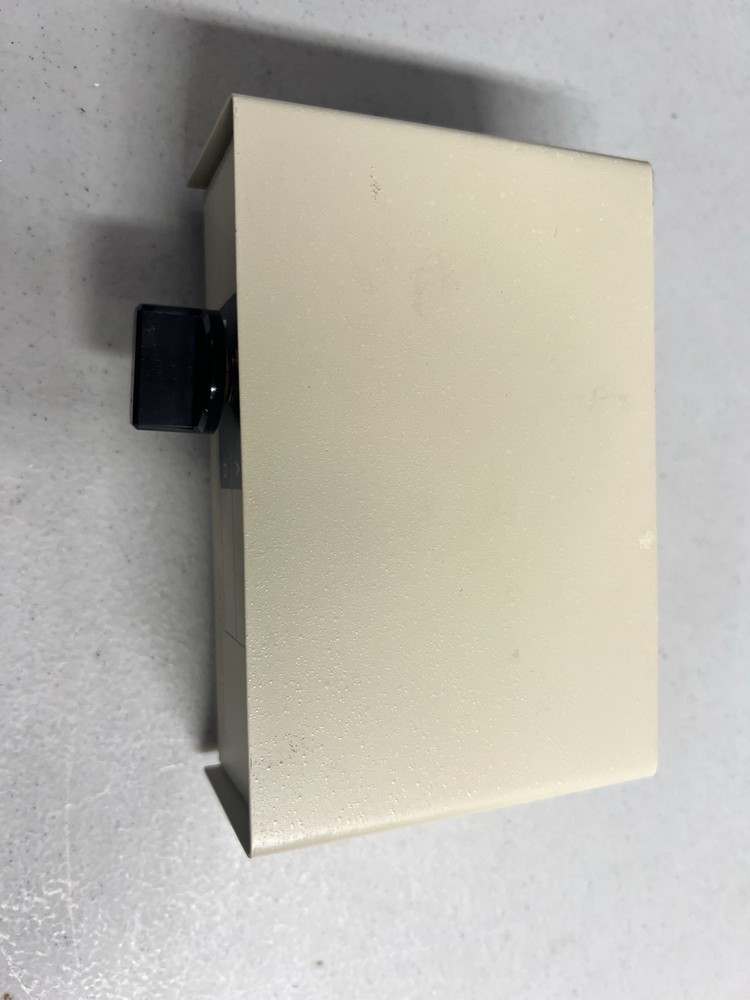 Vintage VGA Data Transfer Switch Manual A B Selector Box