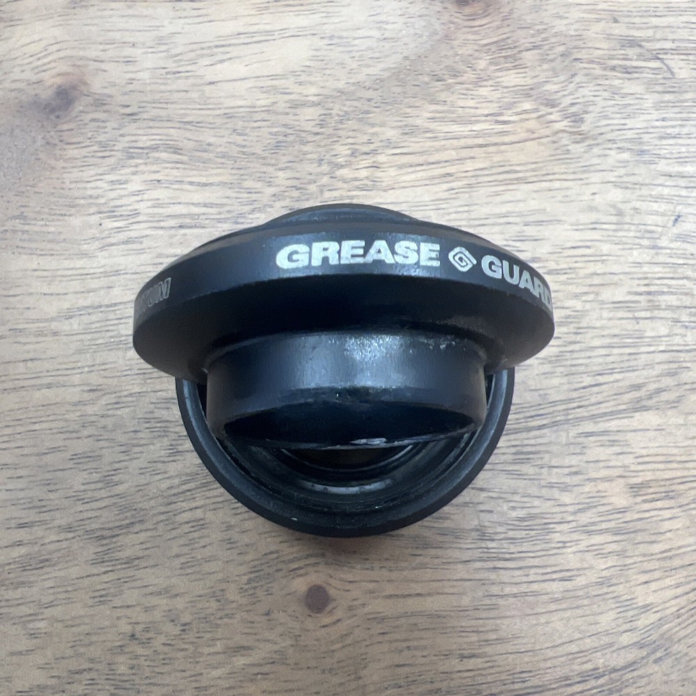 WTB Grease Guard Headset 1 1/8" Wilderness Trail Bikes Black Threadless