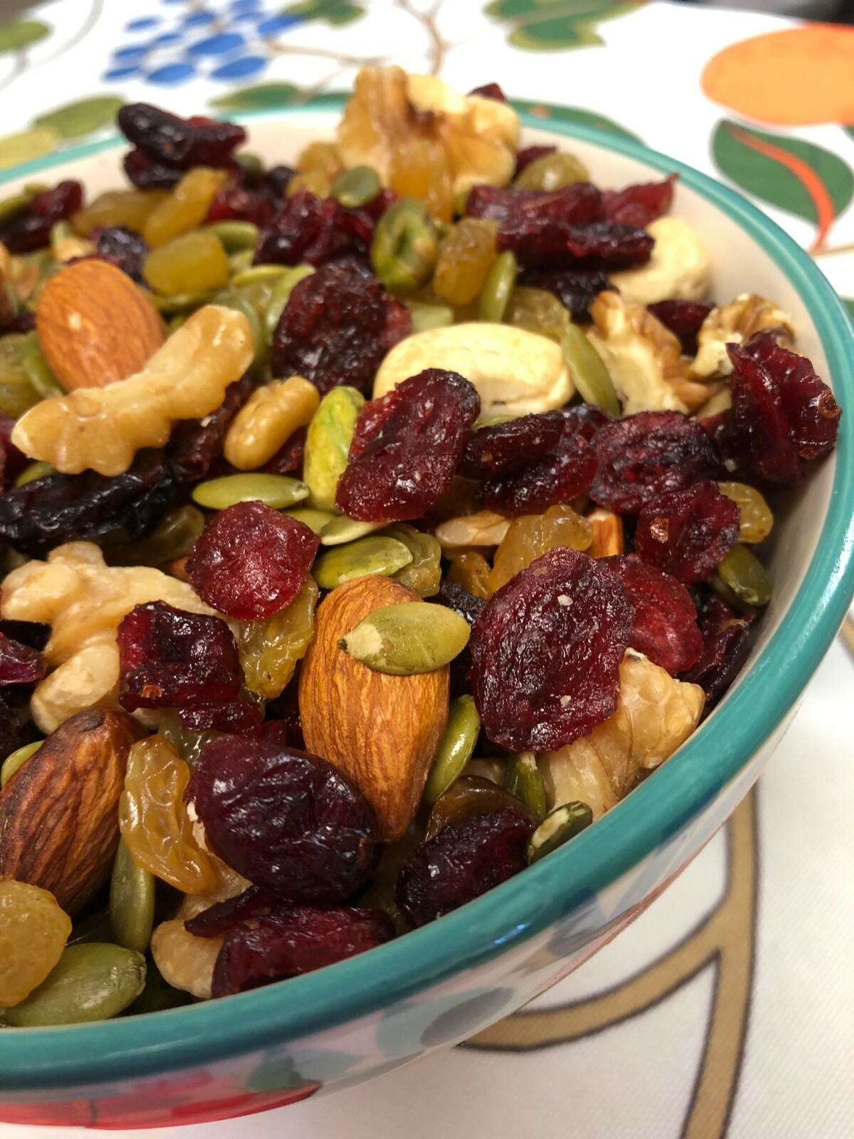 Omega-3 Deluxe Mix Cranberries Raisins Cashews Walnuts Almonds Pistachio Pecan