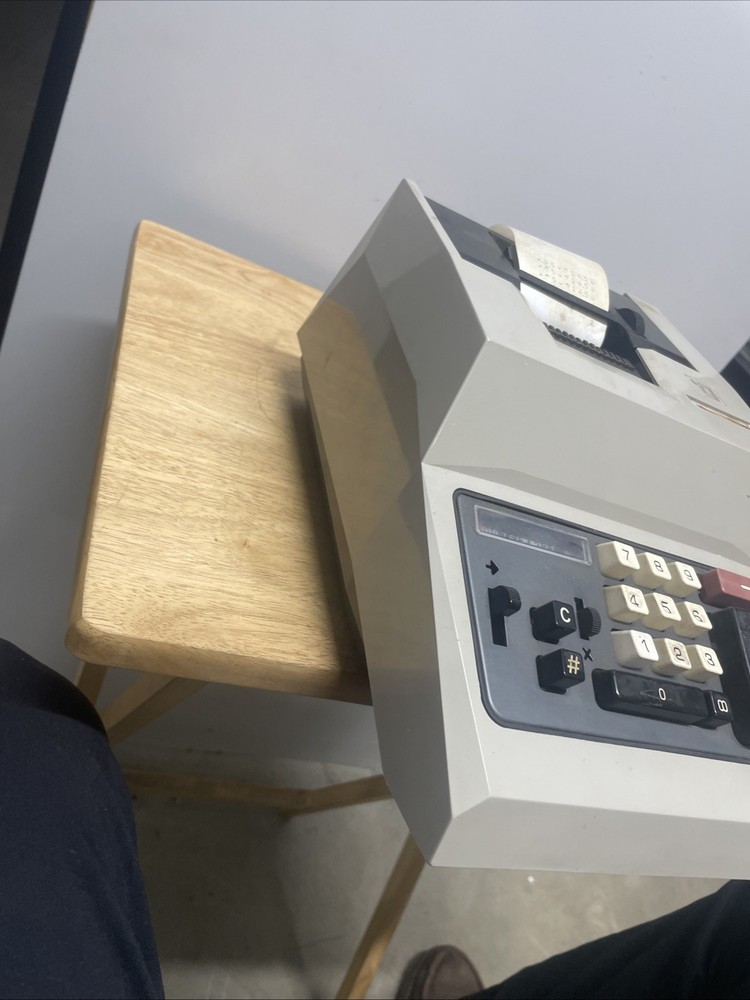 Vintage OLIVETTI IVREA ELECTROSUMMA 2O Adding Machine Electric