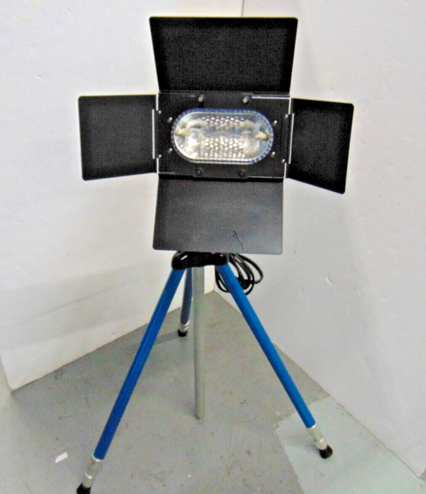 Quartz Studio Lite set 2 Studio Lights original box 710SL lights One tripod