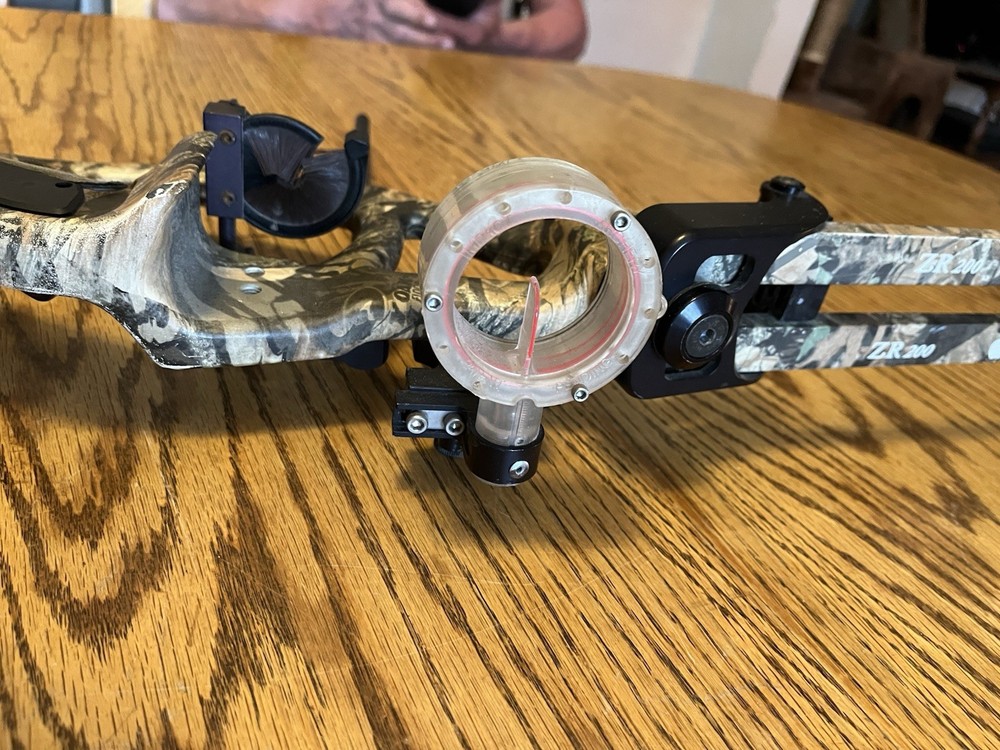 Hoyt ZR200 Compound Bow Left Hand No String