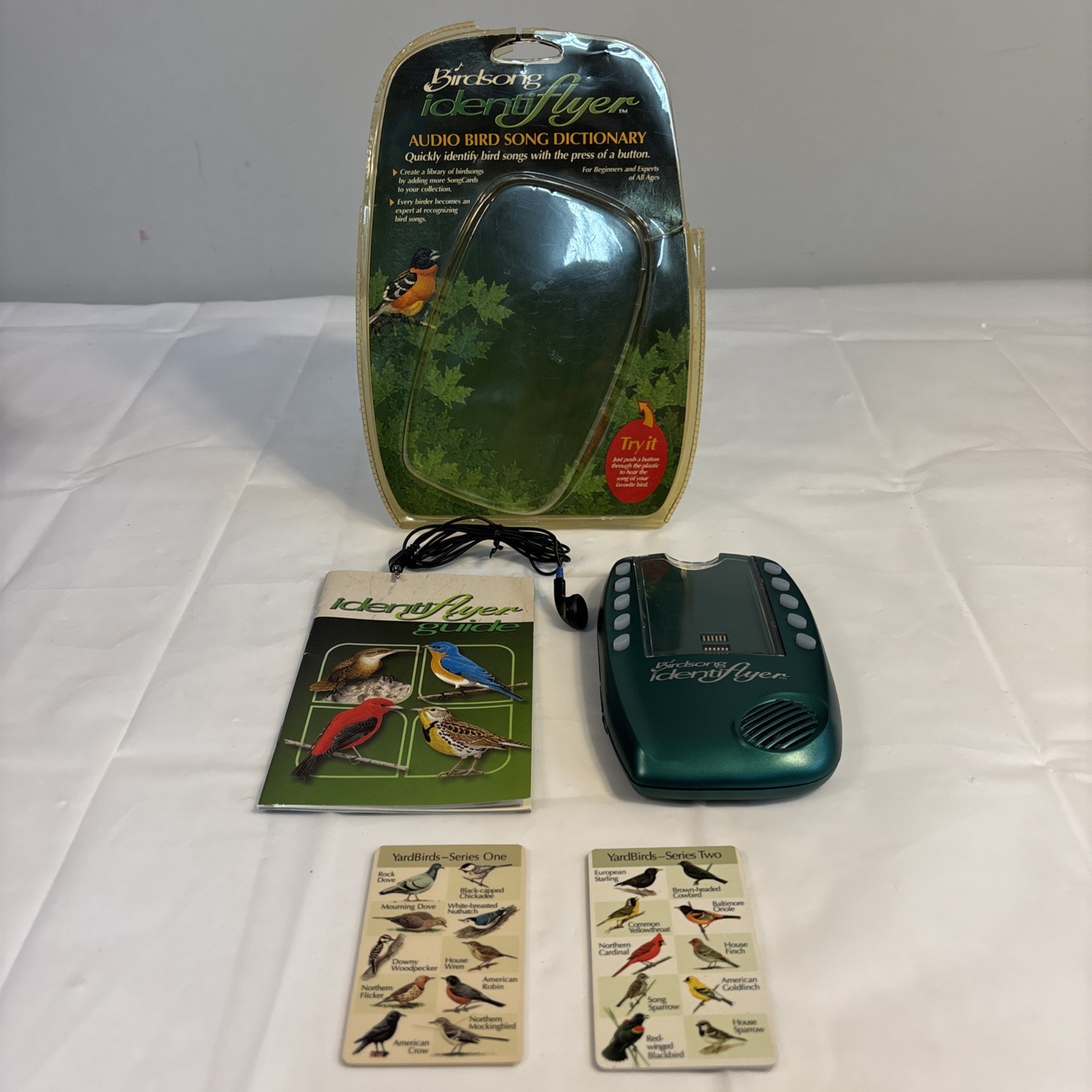 BirdSong IdentiFlyer Bird Song Identifier with 2 Cards Working Tested