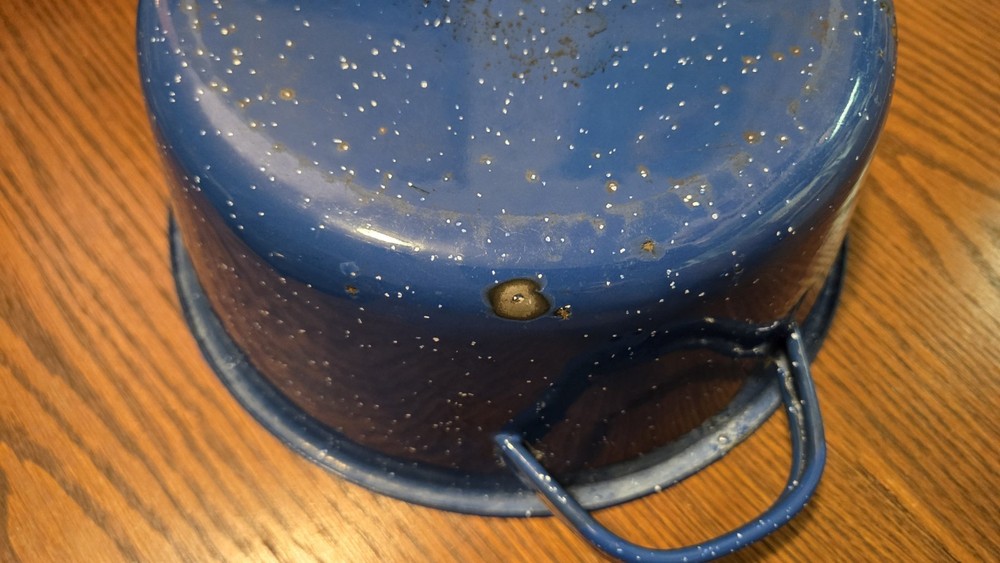 Speckled Blue Enamel Pots with Lids 6 Pc Set