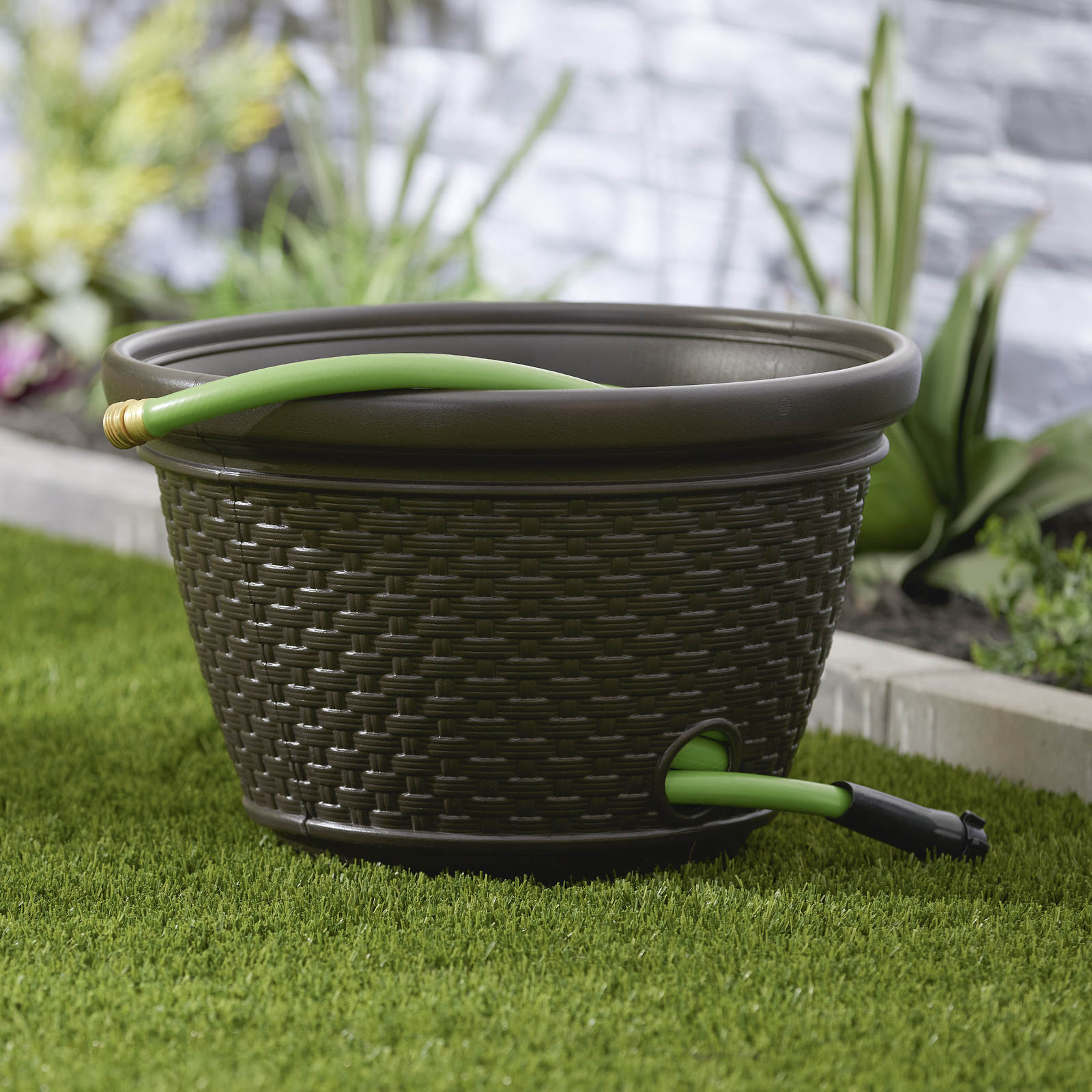 Suncast 100 Foot Resin Wicker Garden Hose Caddy Holder, Java