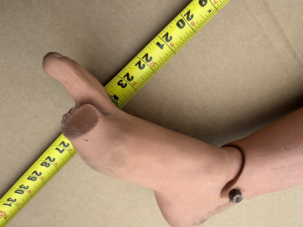 Laerdal Manikin Right Leg