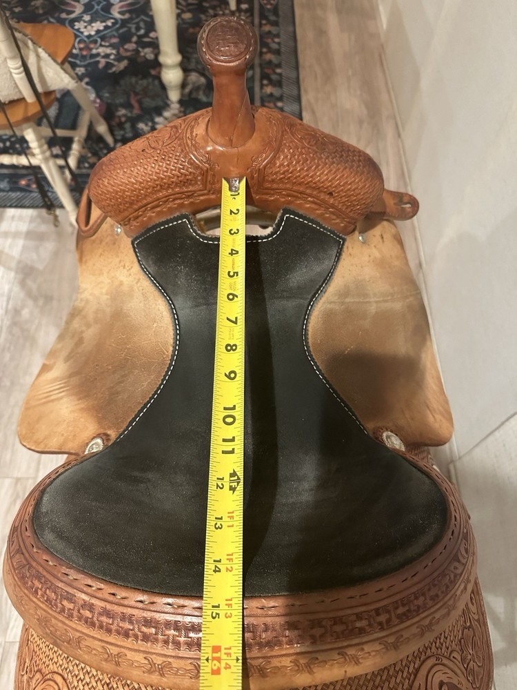 Diamond K Western Saddle