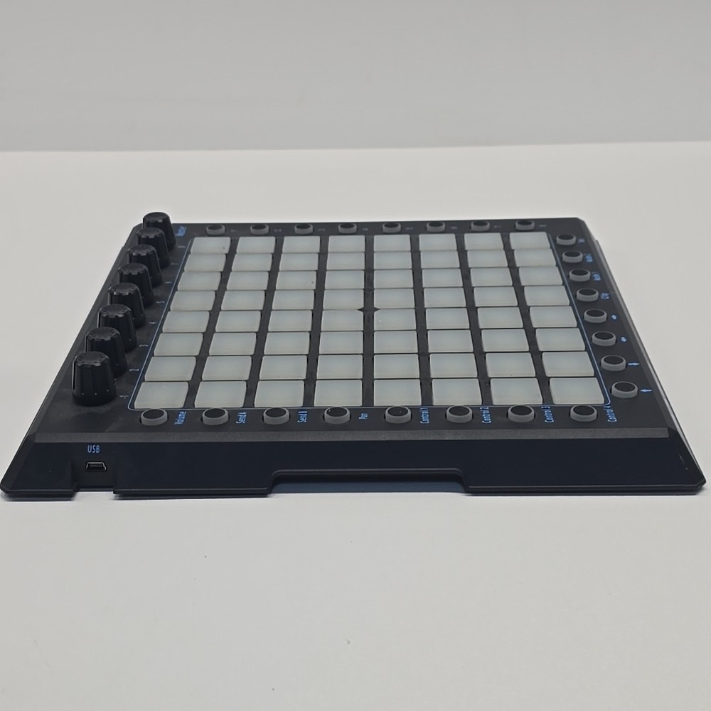 MidiPLUS SmartPAD MIDI 64-Key Controller & USB Cable MULTI-COLOR BACKLIGHT