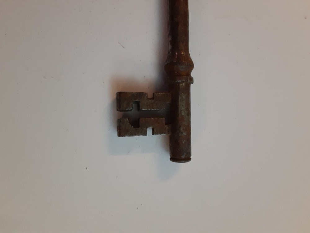 Antique Cast Iron Solid Barrel Skeleton Key 4" Jail Cell
