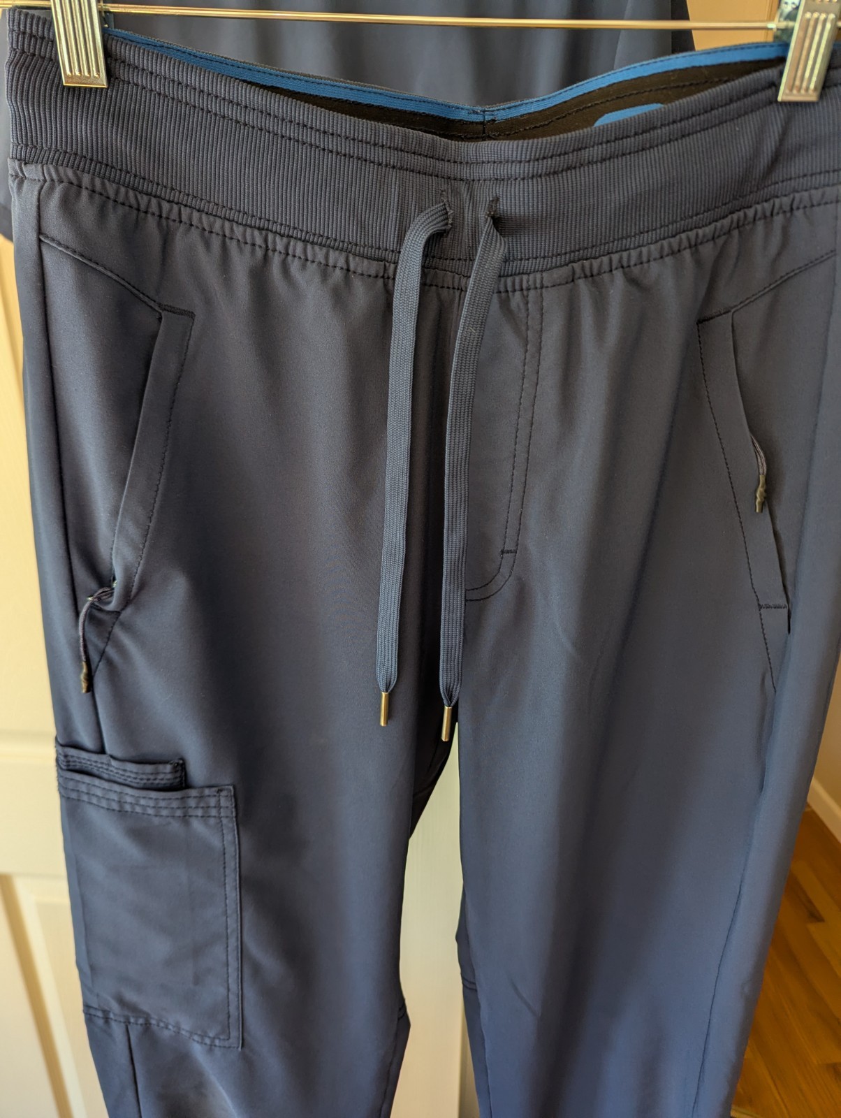 Infinity by Cherokee Men's Medium Navy Blue Scrub Set Top and Bottom