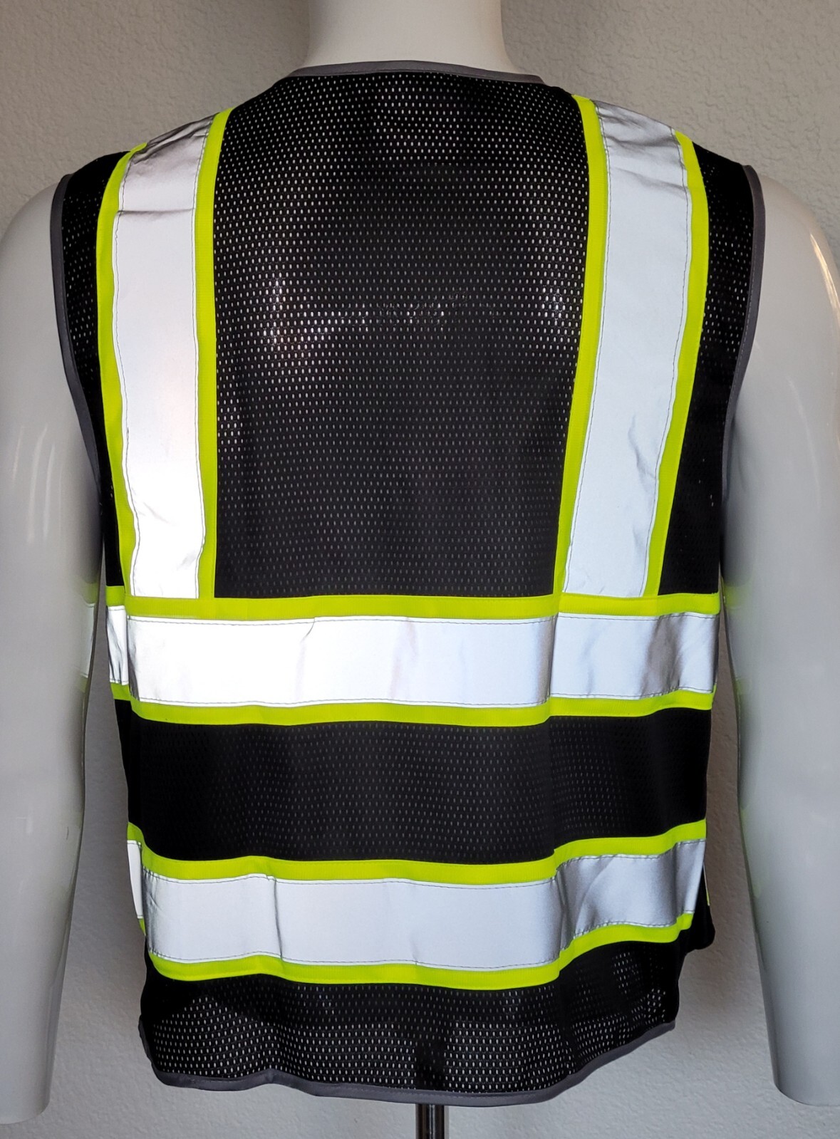 FX Class2 Hi-Vis Reflective Safety Vests with 6 Pockets and Zipper Front Black.