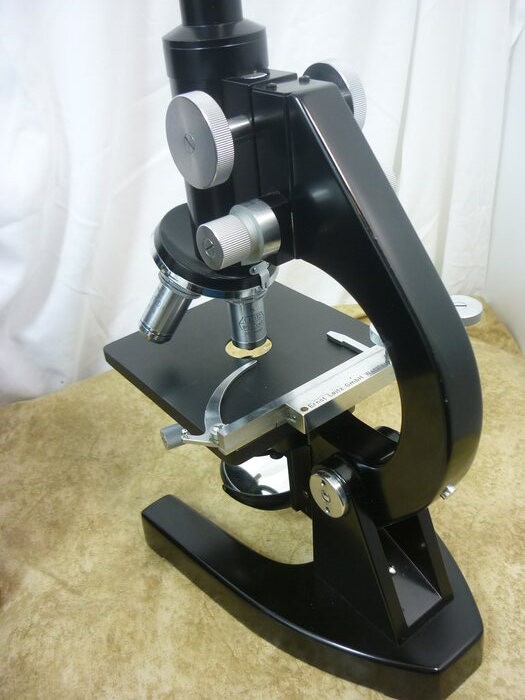 Ernst Leitz Wetzlar Microscope GmbH Nr 507552 + Case 25J018
