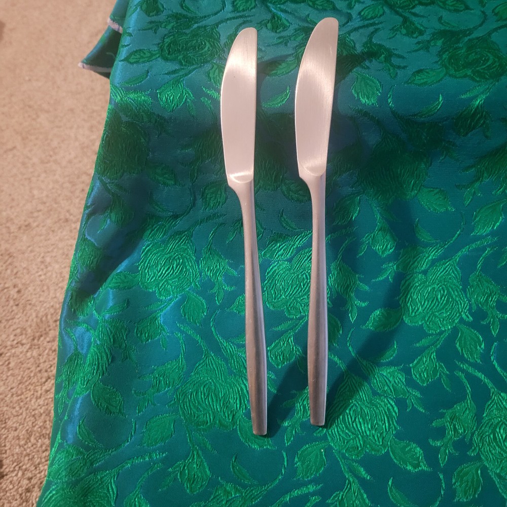 2 Dansk Stainless Variation Pattern Medium Flat Handle Spreaders Nice !