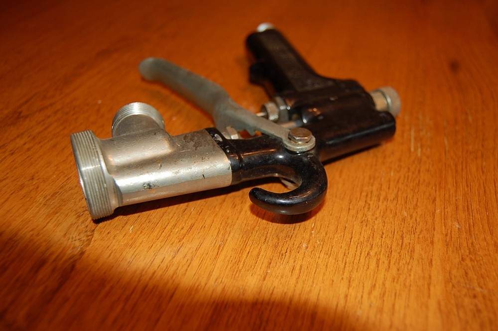 BINKS SPRAY GUN PROFESSIONAL MODEL 7 E2