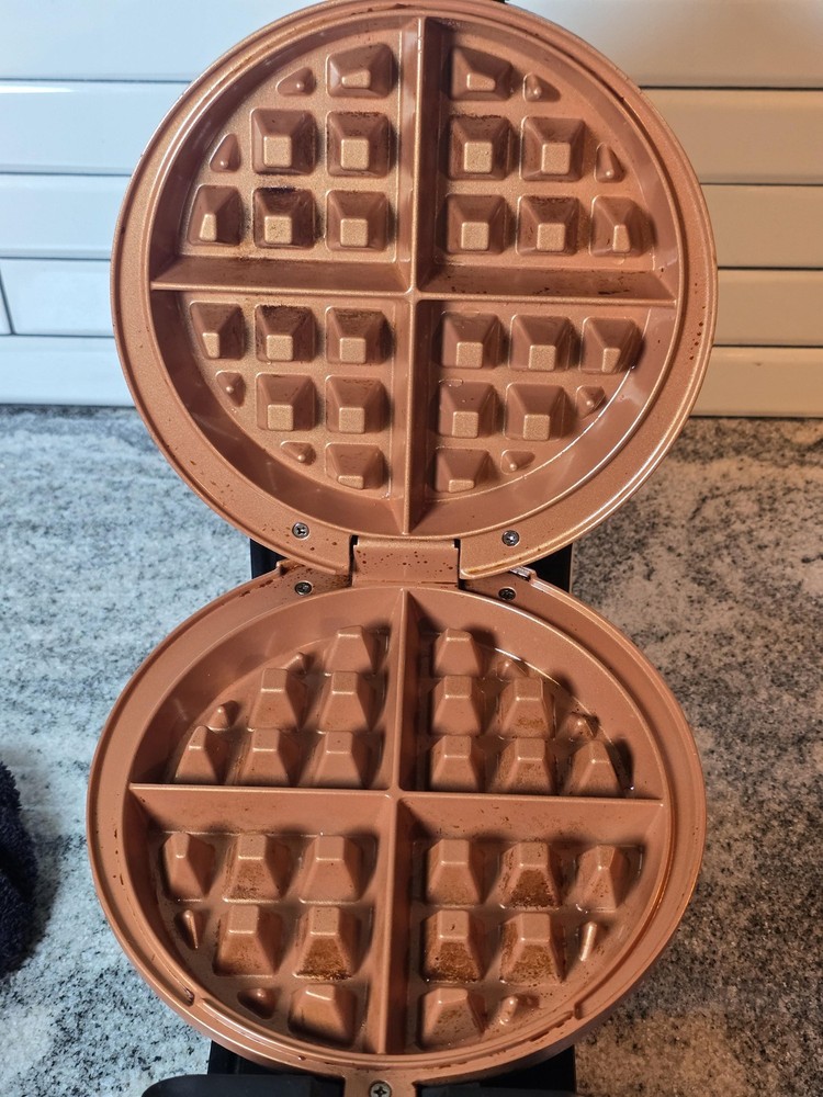 Bialetti Copper Titanium Rotating Waffle Maker Silver 1000W Nonstick Ceramic