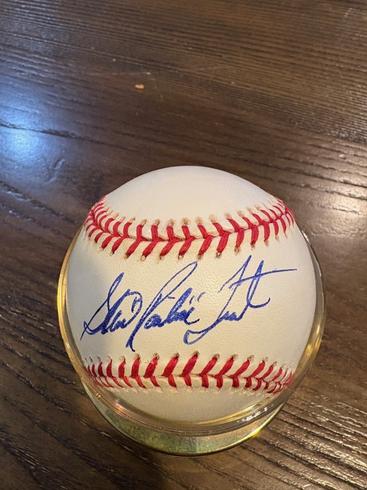 STEVE    TROUT     CUBS     SIGNED     BASEBALL